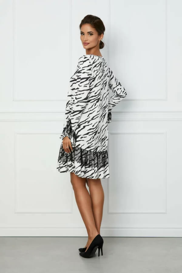 rochie alba cu zebra print si dantela la baza satin rochie alba cu zebra print si dantela la baza satin