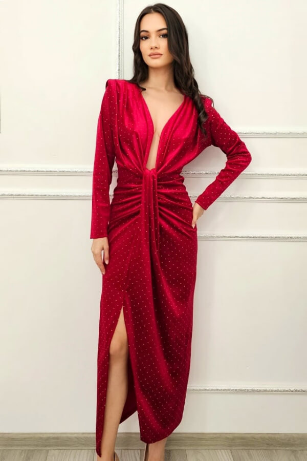 rochie rosie din catifea de seara